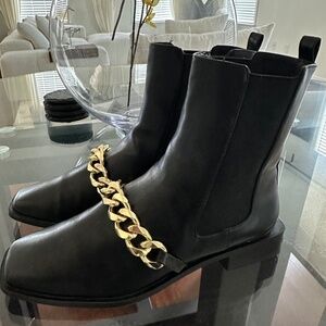Zara booties with chain detailing